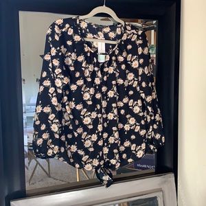 West Kei - Taleen tie front blouse, black daisy